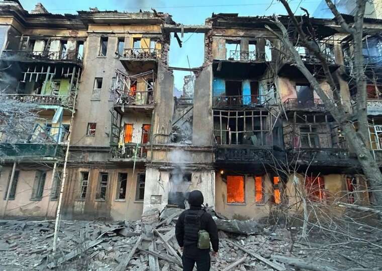 У Костянтинівці внаслідок авіаудару зруйновано житловий будинок