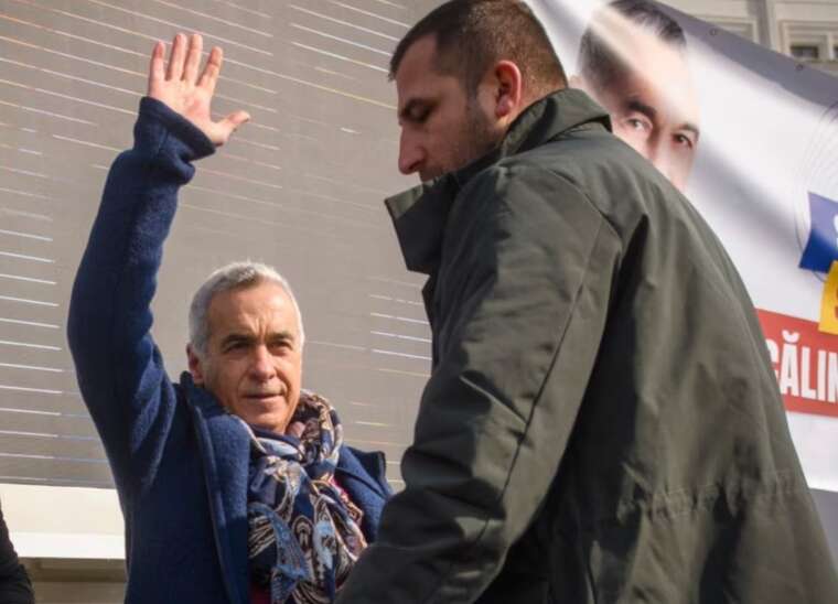 Джорджеску, во время своего задержания, зиганул у всех на глазах