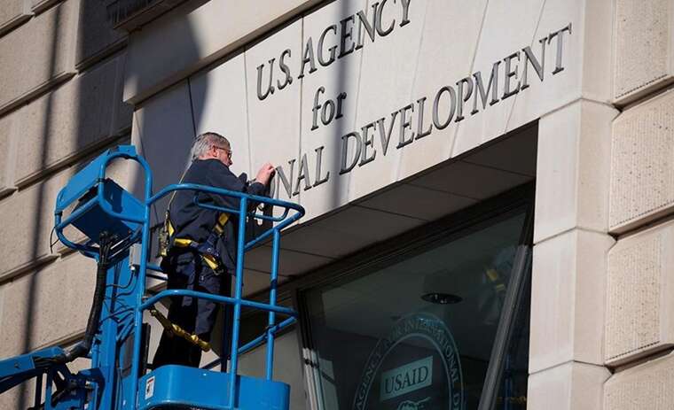 30 колишніх співробітників USAID і активістів влаштували акцію протесту в Конгресі США