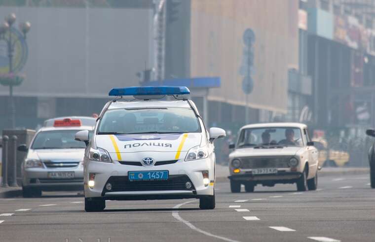 У Києві поліцейські влаштували ДТП і зникли: порушника відсторонили від служби