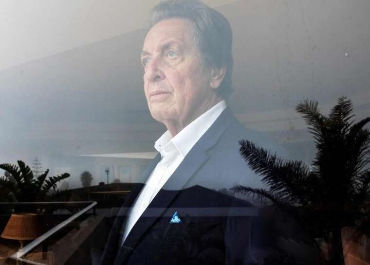 Батько Ілона Маска відповів на критику трансгендерної онуки Вівіан Вілсон