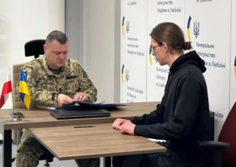 Стало відомо, яка кількість добровольців уклала контракти із ЗСУ у Польщі