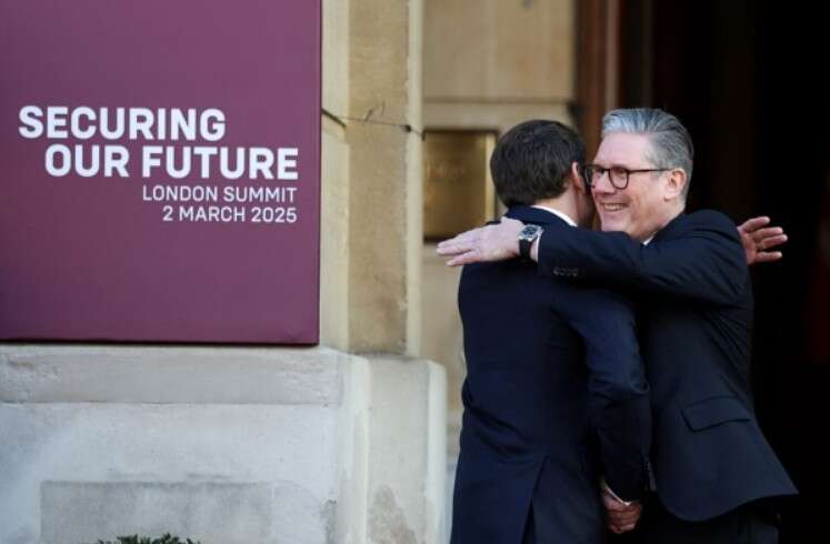 Макрон приехал на саммит в Лондоне