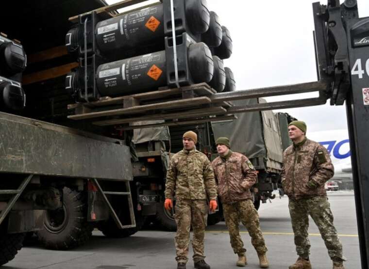 Адміністрація Трампа призупинила фінансування нових постачань зброї Україні