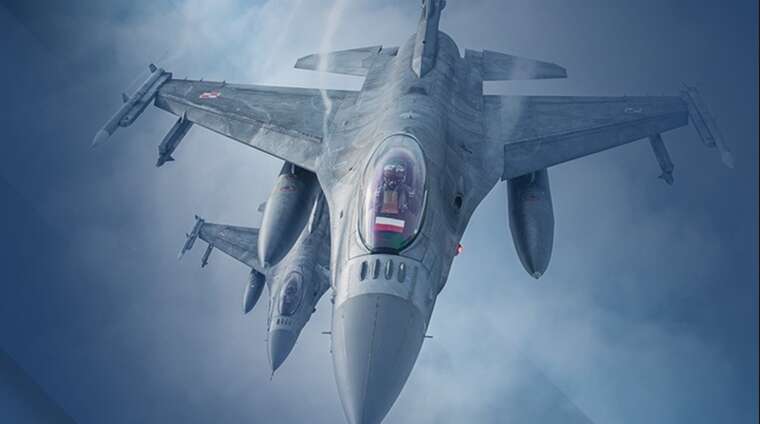 Польща підняла свої винищувачі в повітря через ракетний напад РФ