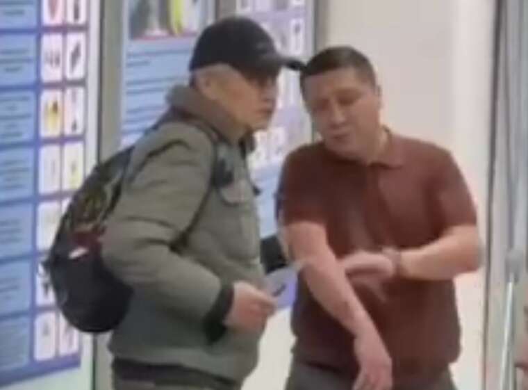 В аеропорту Алмати чоловік узяв у заручниці жінку: знешкодив нападника пасажир