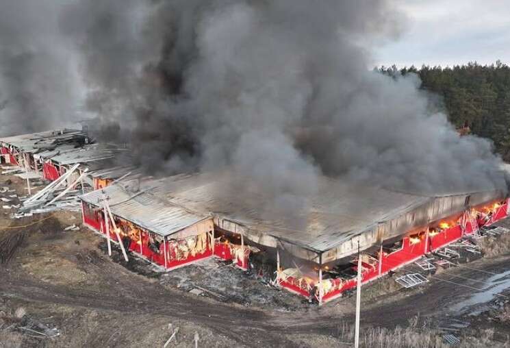 У ДСНС показали наслідки атаки ворожих БпЛА на Богодухів, де загинуло троє людей