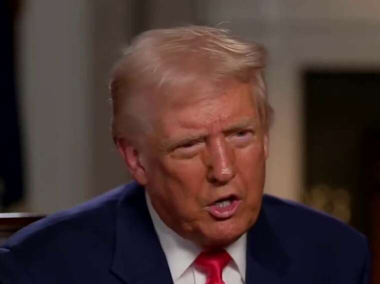 Трамп заявив, що Зеленський брав гроші у США, «як цукерки у дитини»