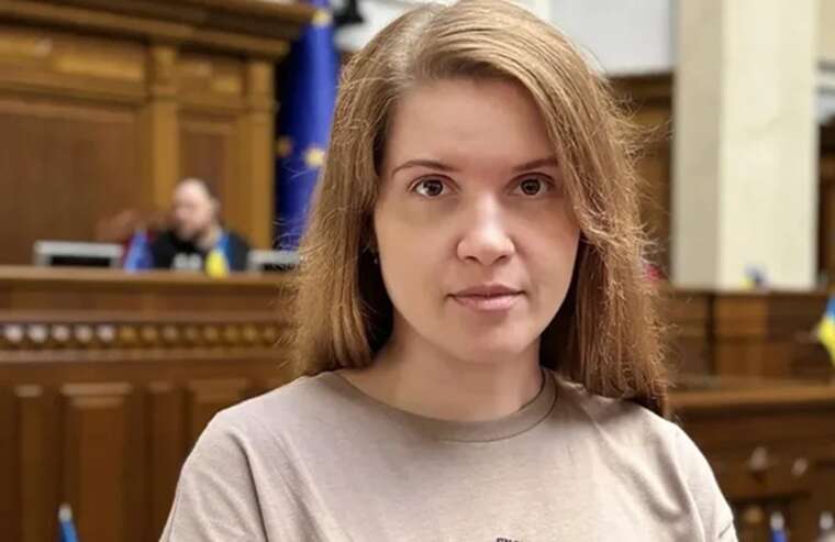 Безугла розкритикувала Сирського та закликала передати командування Драпатому