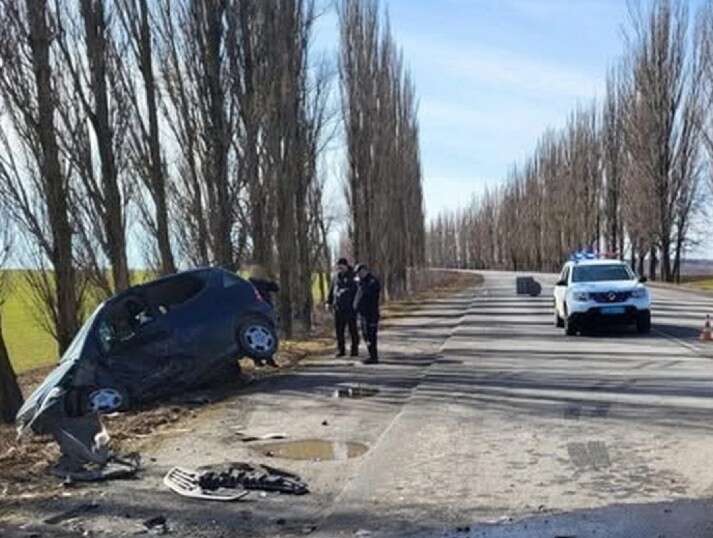 ДТП на трассе М-21: двое водителей попали в больницу после столкновения автомобилей