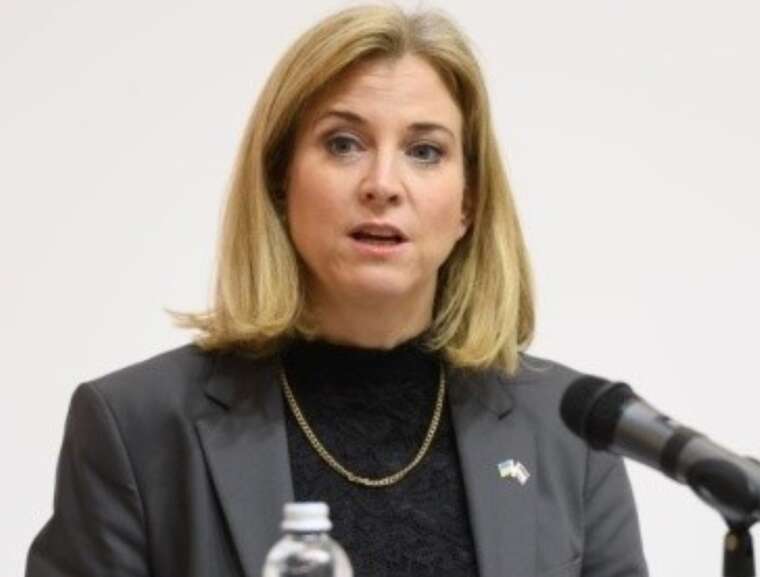 Міністерка закордонних справ Австрії підтвердила подальшу підтримку України