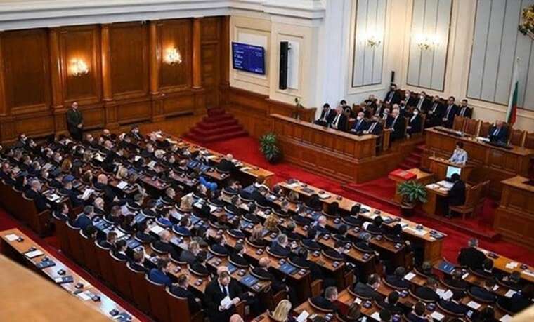 В Болгарии после пересчета голосов в парламент прошла пророссийская партия