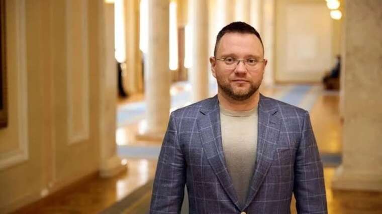 Дружина Олега Дунди веде сумнівні бізнес-операції: власники замішані у розтраті державних коштів