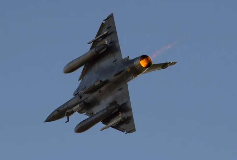 Україна може отримати більше французьких винищувачів Mirage-2000 від третіх країн, — Макрон