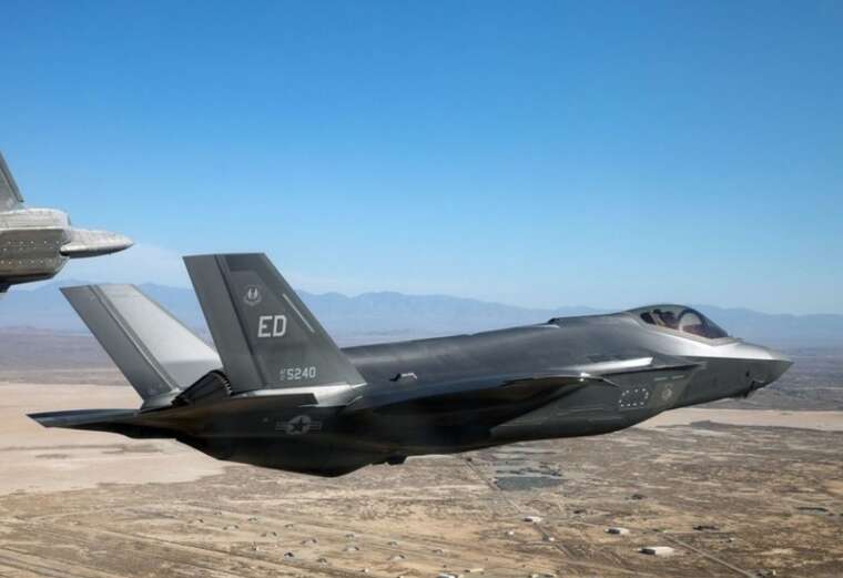 Більша частина канадських бойових літаків несправна - ЗМІ