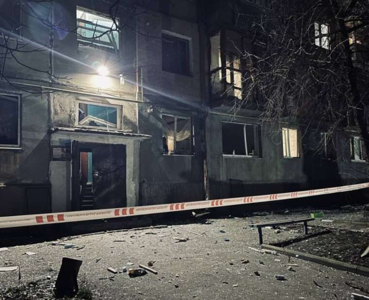 Massive drone attack on Kropyvnytskyi: houses damaged, injuries reported