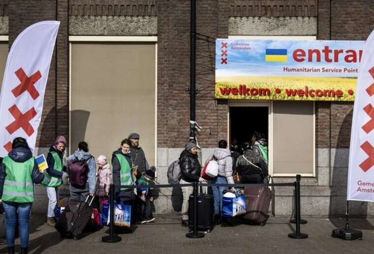 Муніципалітети Нідерландів змушені відмовляти українським біженцям у притулку через переповнені центри