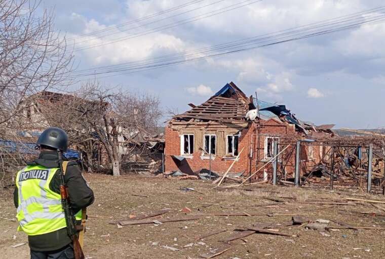 На Сумщине в результате российского авиаудара повреждено 10 домов