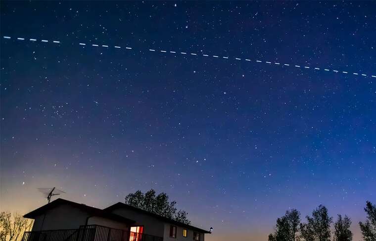 Bloomberg:      Starlink    