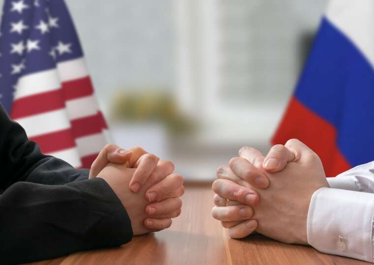 Російська делегація прибула до Ер-Ріяда для консультацій зі США: переговори розпочнуться завтра