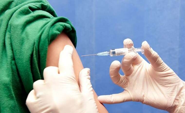 Професор Голубовська: вакцинація від COVID-19 збільшує ризик низки захворювань у 2-6 разів