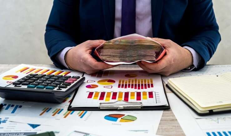 В Україні розкрили дані про зарплати чиновників: де платять найбільше