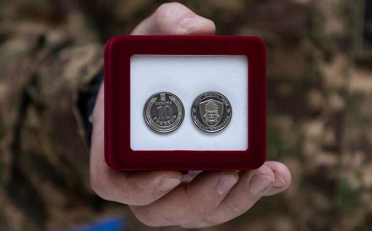 Нацбанк ко Дню Нацгвардии Украины ввел в обращение новую монету