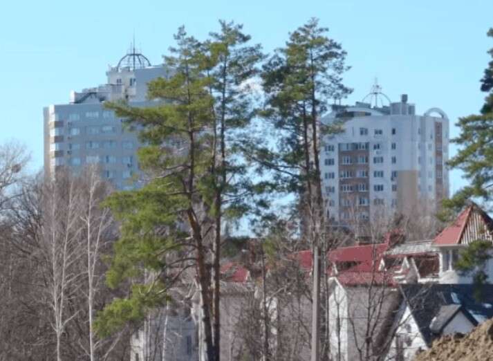 Житловий скандал у Броварах: людей примушують переїхати з приватних будинків до майбутньої новобудови