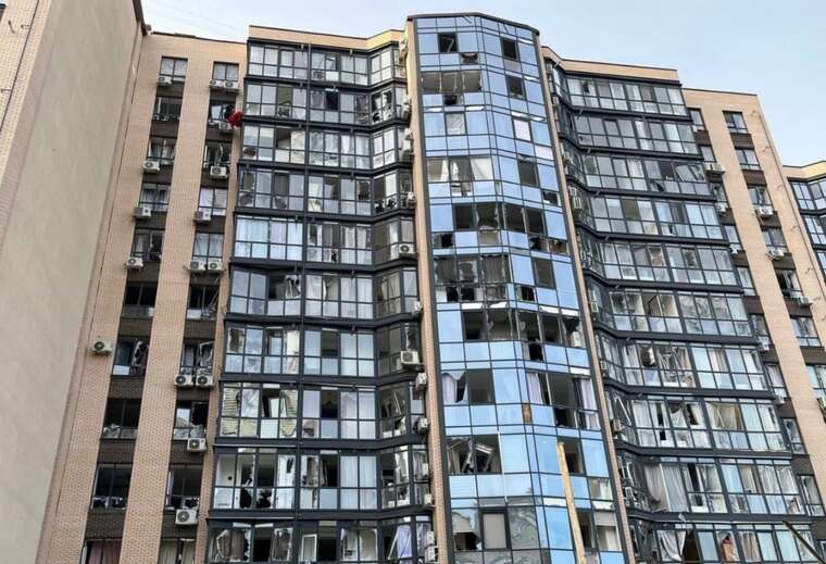 Дроновая атака РФ по Днепру: повреждены жилые дома, предприятия и учебные заведения