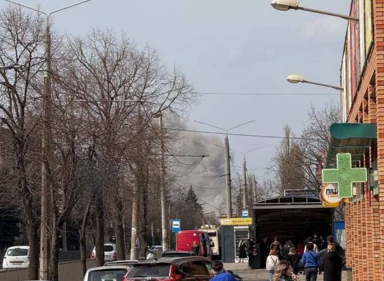 Приліт балістики в Кривому Розі: ракета влучила в житлові будинки