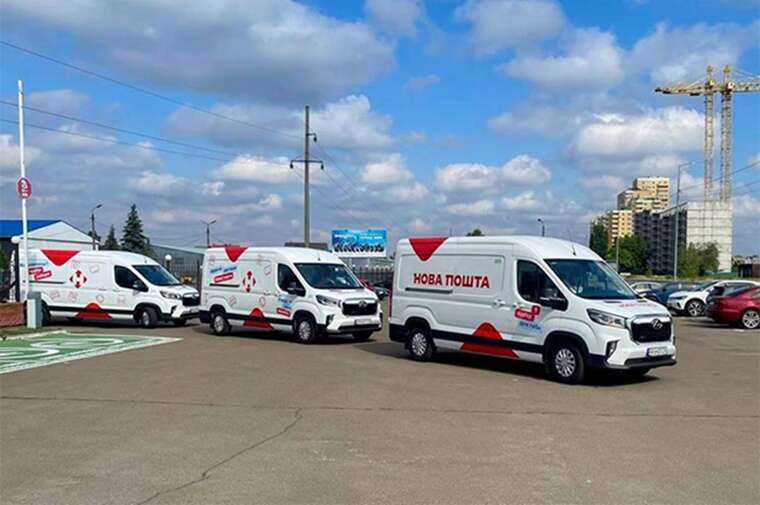 Russia shelled a city near Pokrovsk: a Nova Poshta vehicle was damaged, and the driver was wounded