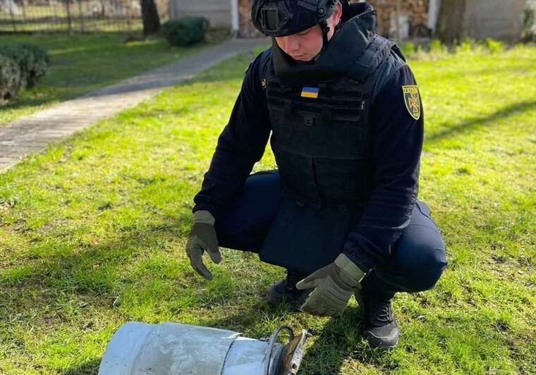 Під Києвом чоловік знайшов бойову частину "шахеда" на своїй ділянці