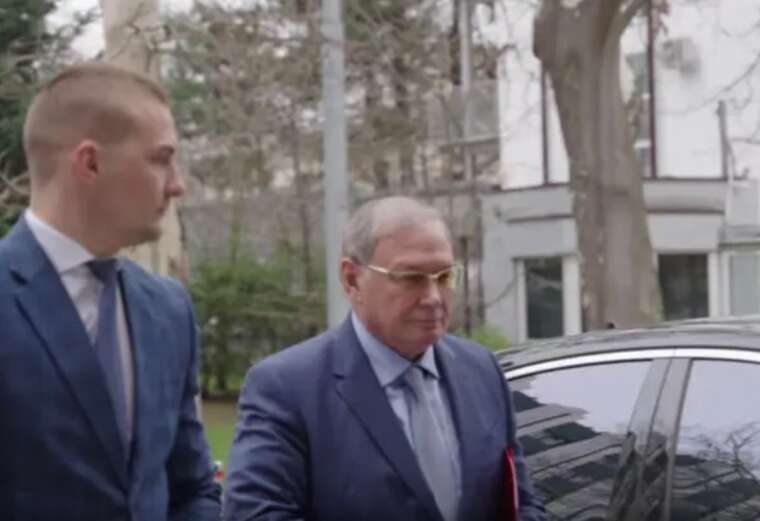 Молдова видворяє трьох дипломатів РФ