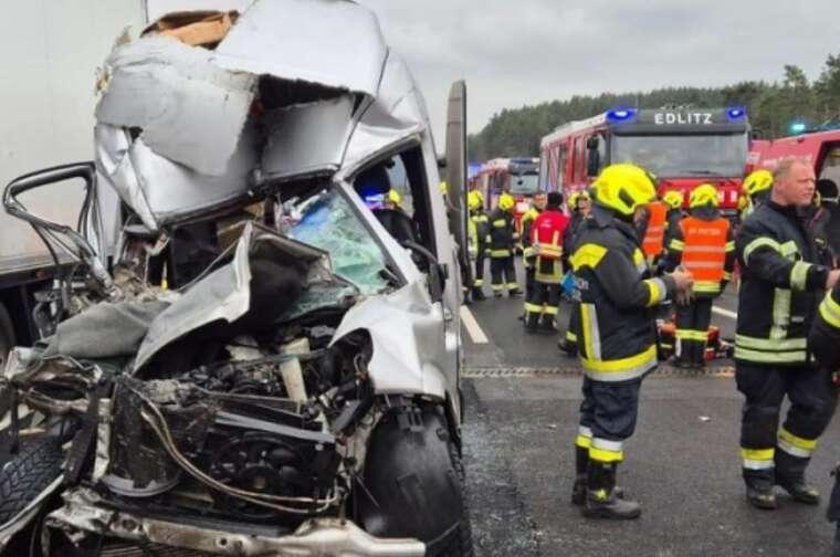В Австрії мікроавтобус із українцями потрапив у смертельну ДТП: четверо загиблих, четверо травмованих
