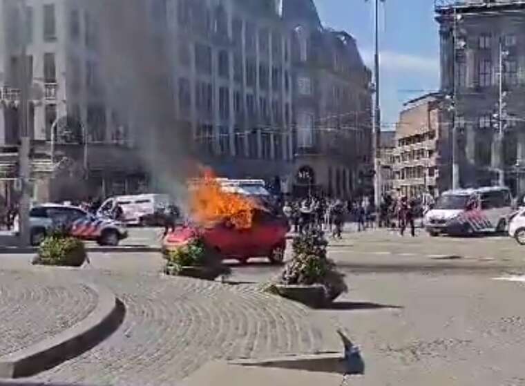Вибух автомобіля в центрі Амстердама: постраждав водій