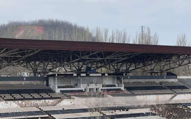 Руйнування та запустіння: Який має вигляд стадіон «Шахтар» в окупованому Донецьку