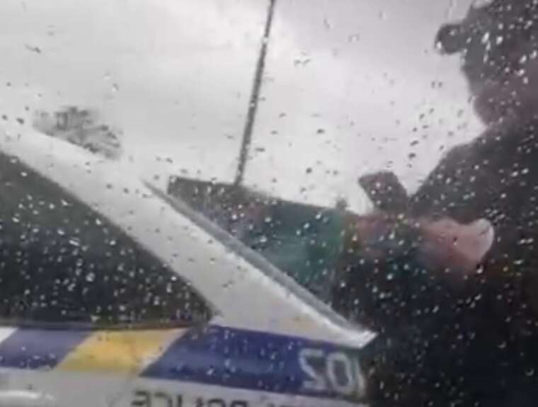 Харків’янин понад 10 годин ухиляється від військкоматів, сидячи в заблокованому автомобілі