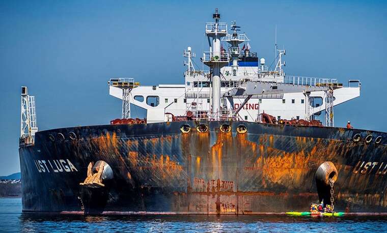 Російська нафта повертається на західні танкери: падіння цін відкрило обхід санкцій, - Bloomberg