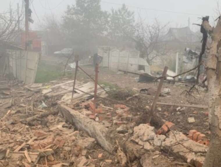 В результате обстрела Харькова и пригорода пострадали четверо человек