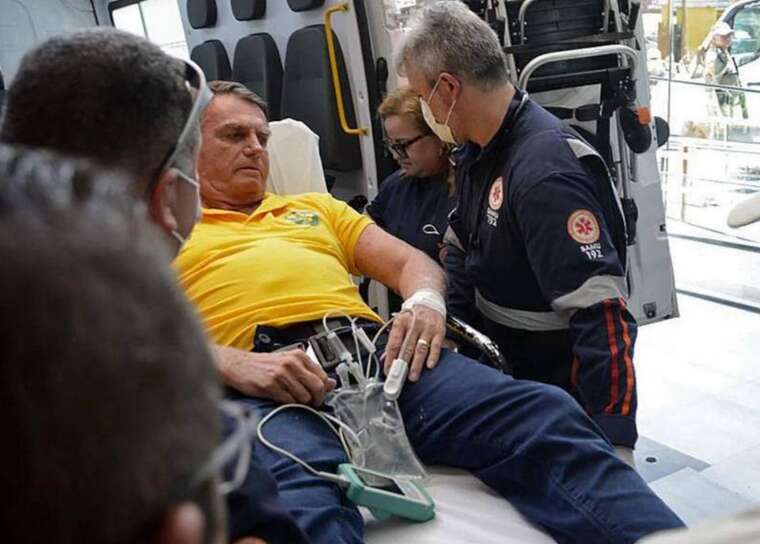 Экс-президент Бразилии Жаир Болсонару госпитализирован с болями в животе