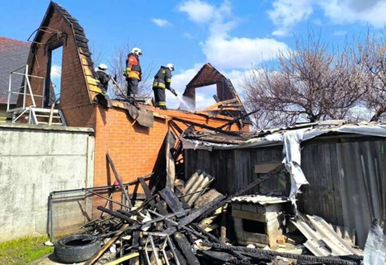 Окупанти атакували Золочів дронами: була пожежа, пошкоджено будинок