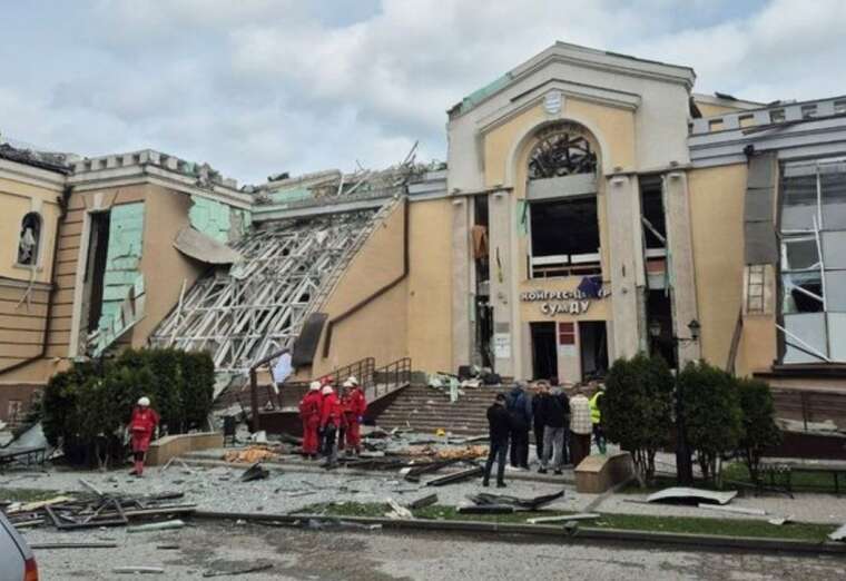 Russians struck the congress center of SumSU, where a children’s performance was to take place