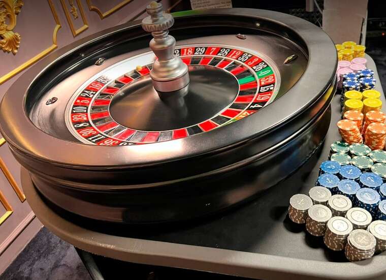 БЕБ виявило нелегальний заклад у центрі Києва: онлайн-казино під виглядом телестудії