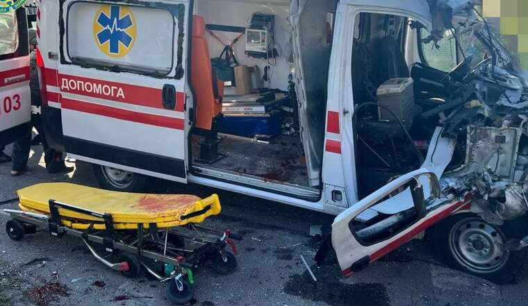 Оккупанты атаковали дроном скорую помощь в Херсоне