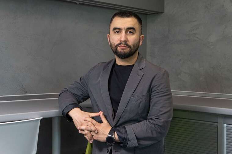 Через скорочення штату: Директор АОЗ Арсен Жумаділов звільнив свого заступника Ситника