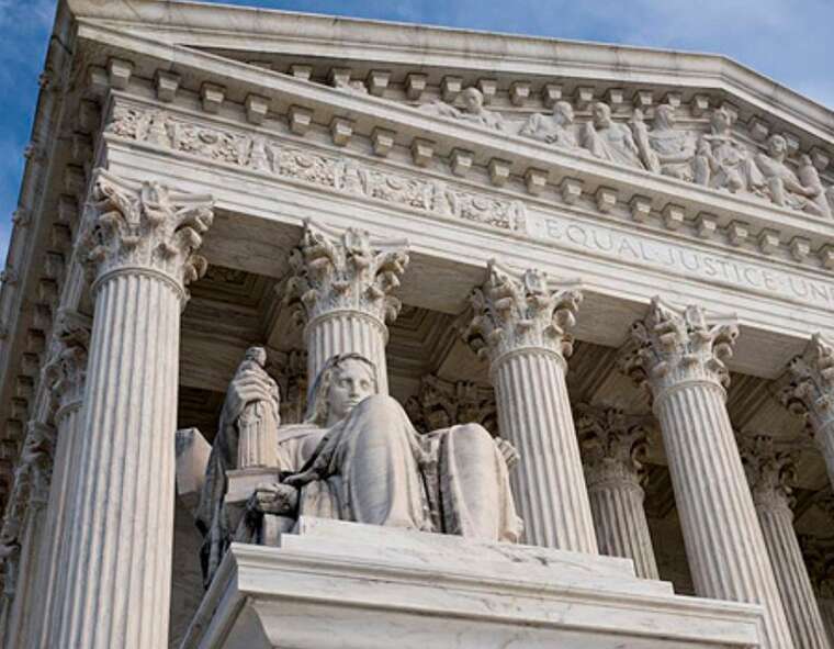 Верховный суд США рассмотрит указ Трампа об ограничении гражданства по рождению