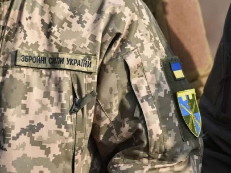 У київському Гідропарку підлітки побилися з чоловіком у військовій формі