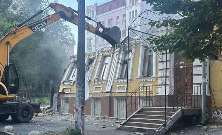 На місці зруйнованої садиби Зеленських будують елітний ЖК «Тургеневъ»