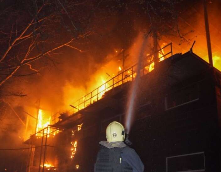 Россия атаковала густонаселённый район Одессы: повреждены жилые дома, есть раненые