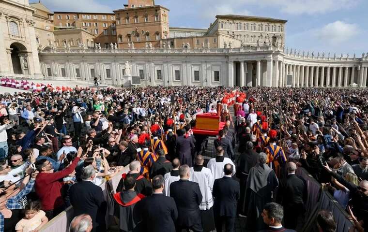 Прощання з Папою Римським Франциском у Ватикані триватиме три дні